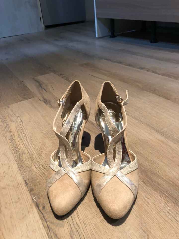 Chaussures trouvées - 4