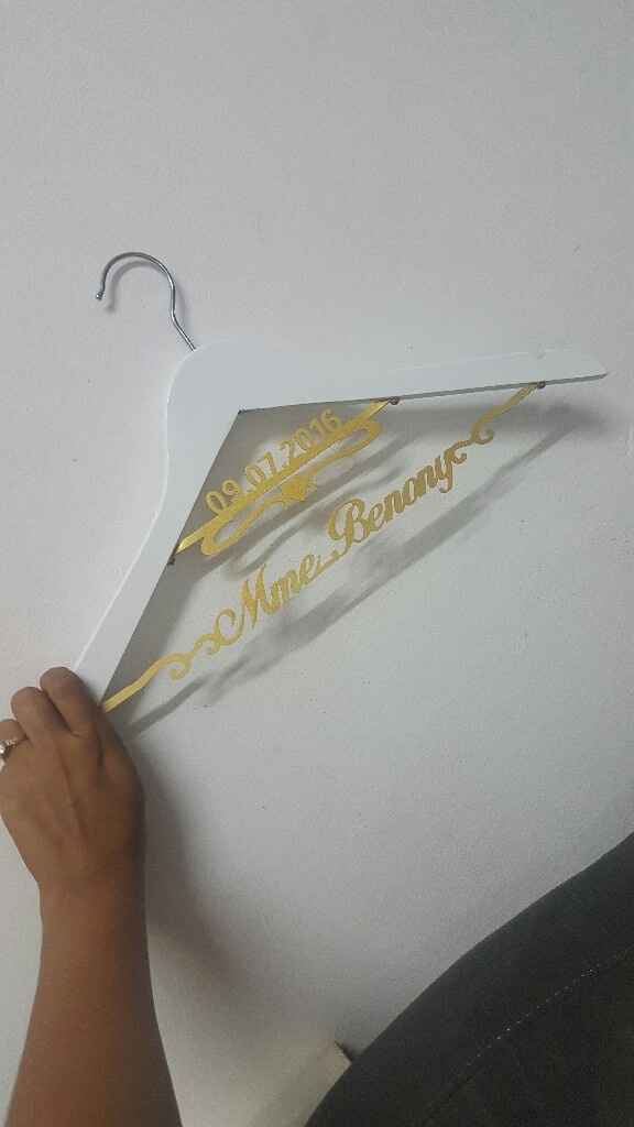 Cintre personnalisé et faire part - 3