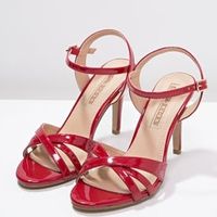 Sandale rouges 3