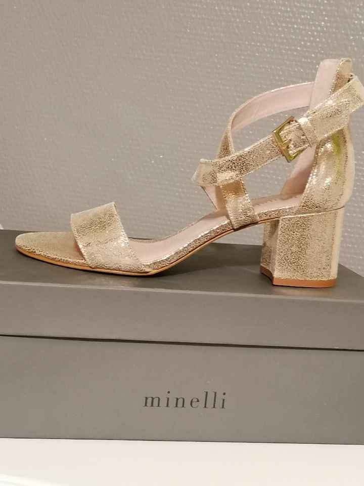 Pas facile les chaussures.. ! - 1