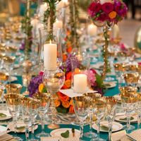 Un mariage mixte où l'orient rencontre la bohème chic aux couleurs éclatantes mêlé au doré
