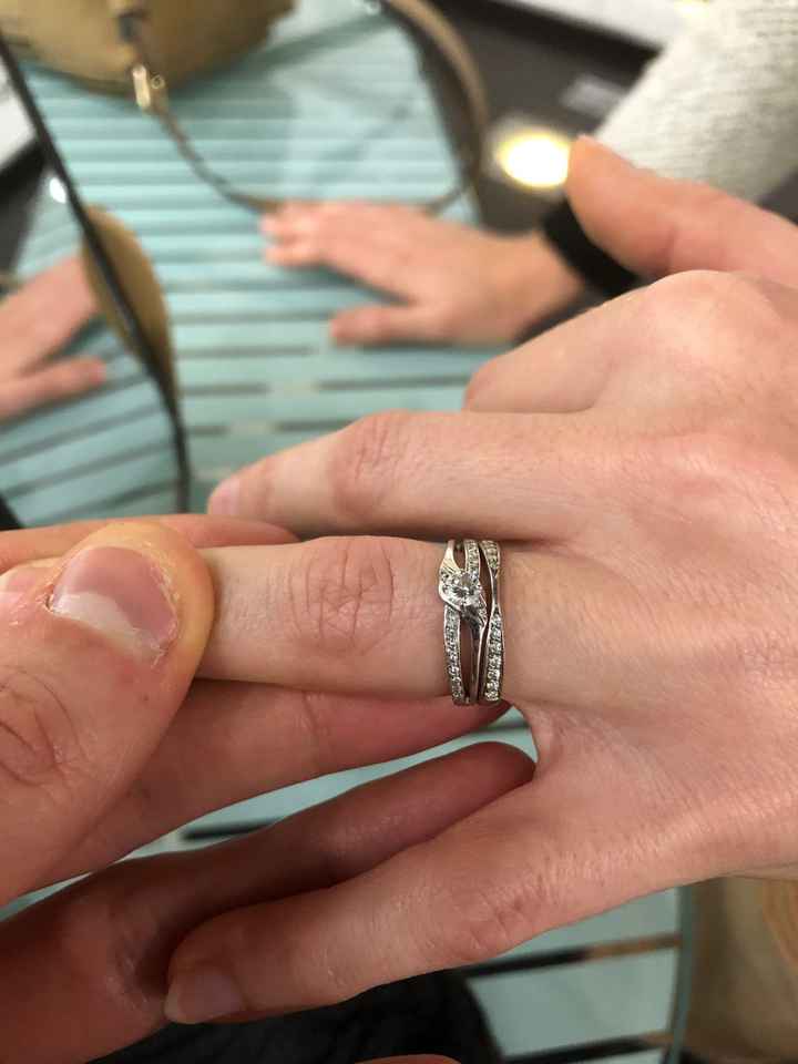 éCart entre l’alliance et la bague de fiançailles - 1