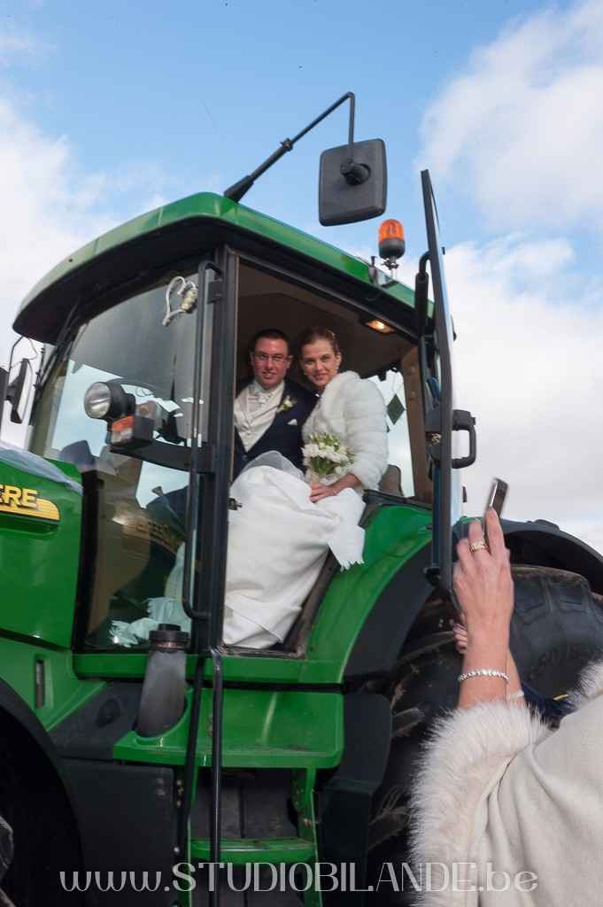 Mariés en tracteur