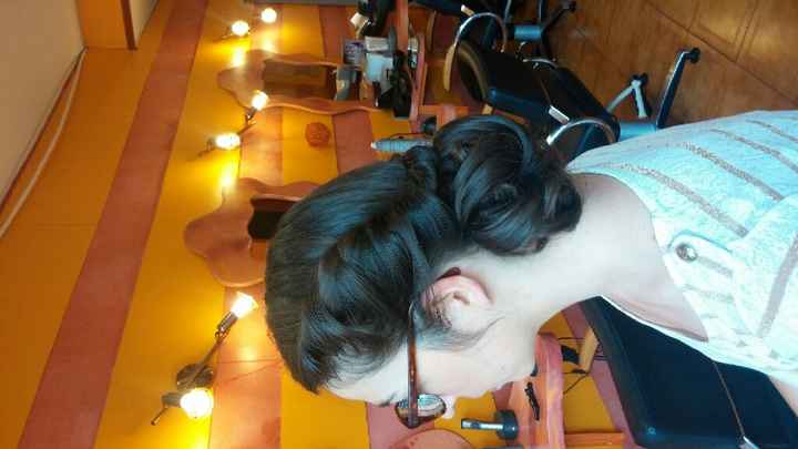 Quelle coiffure : chignon ou tresse ? - 2
