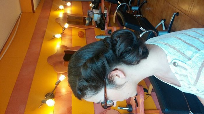 Quelle coiffure : chignon ou tresse ? - 2
