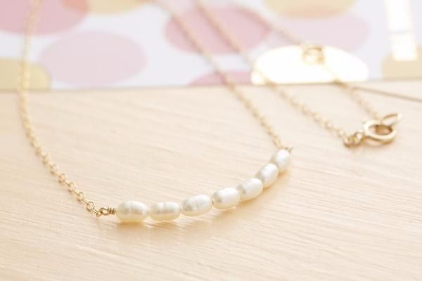 Collier perles de riz