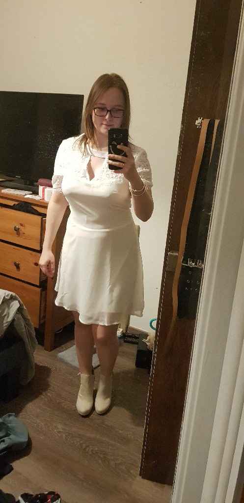J'ai reçus ma robe pour le lendemain - 1