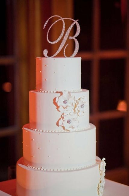 Initiales wedding cake