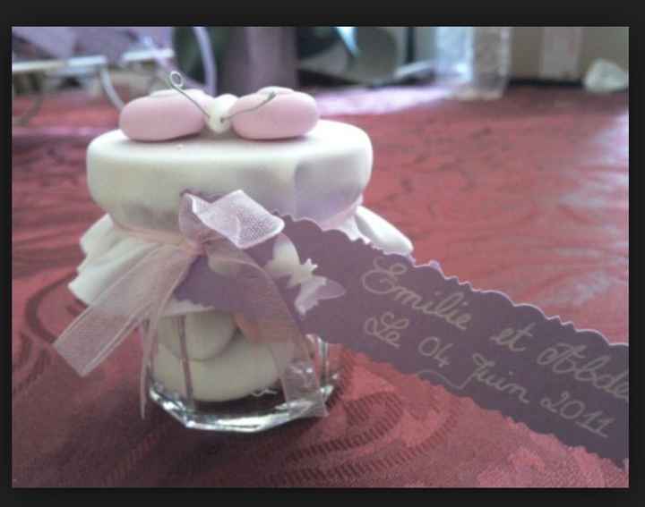 Centre De Table Avec Les Petits Pots De Bebe Decoration Forum Mariages Net