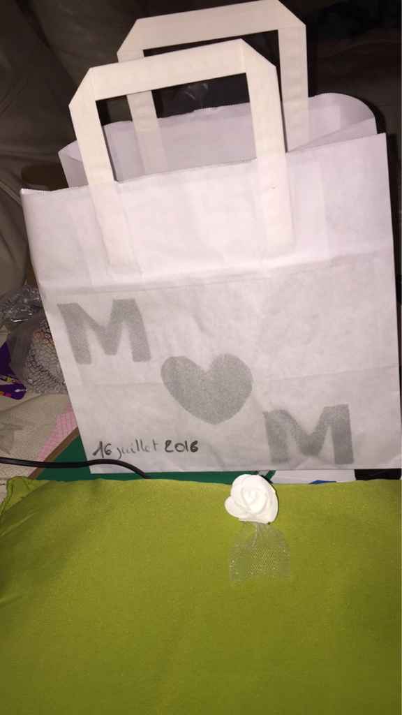 Diy sacs cadeaux et boutonnière femmes - 1