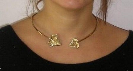 collier vu devant