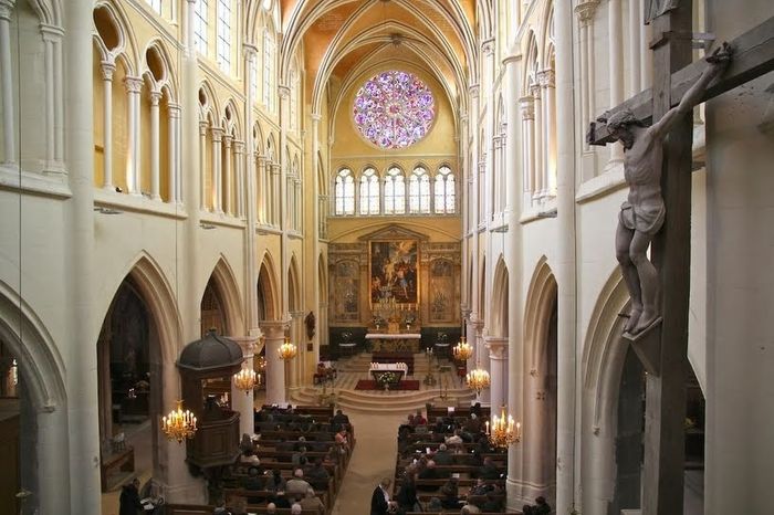 Question sur la décoration de l'église - 1