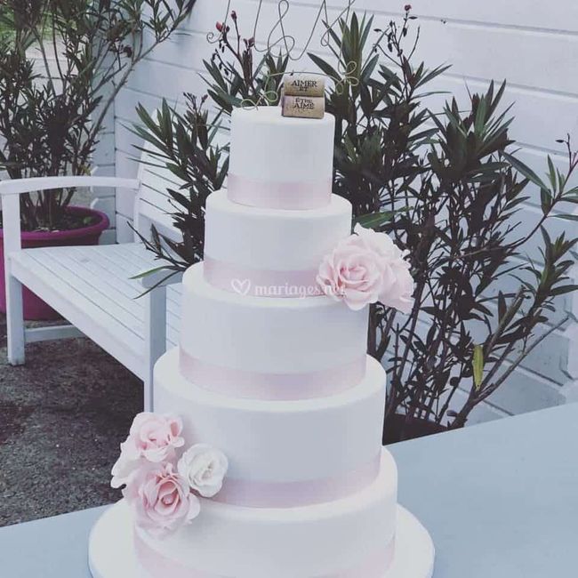 Coucou les brides; montrez moi vos wedding cake - 19