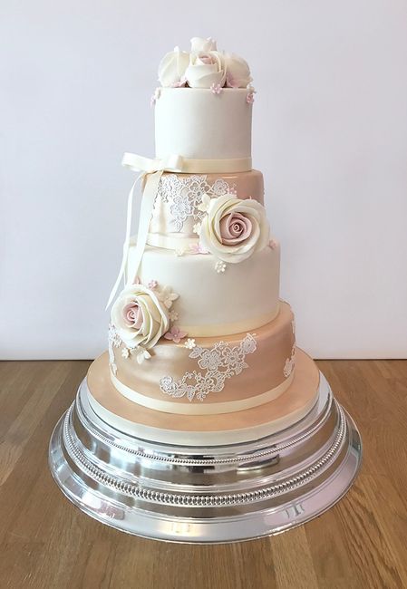 Coucou les brides; montrez moi vos wedding cake - 28