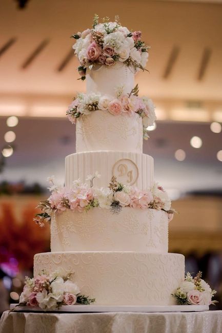 Coucou les brides; montrez moi vos wedding cake - 31