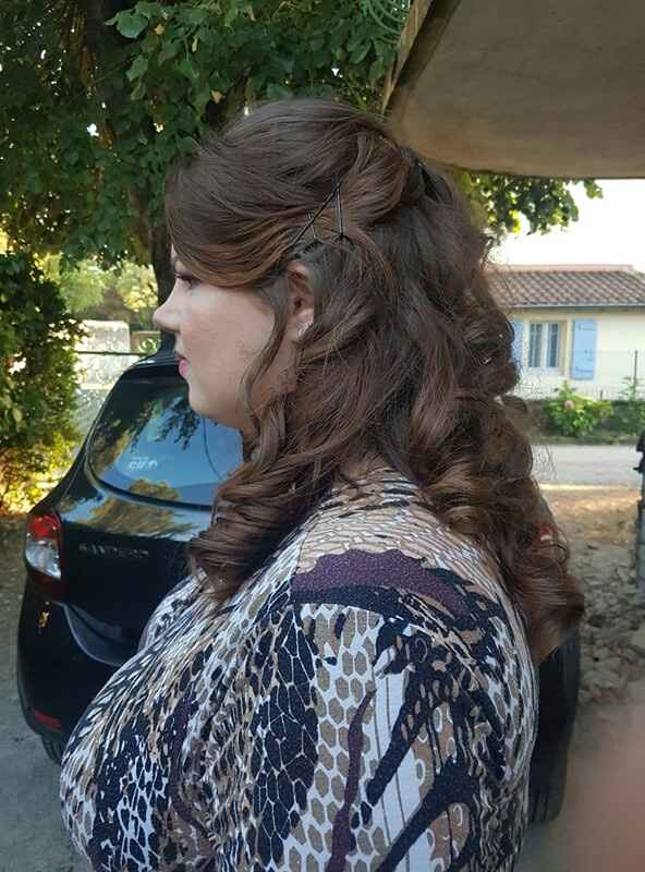 Cheveux Attachés ou détaché ? - 1