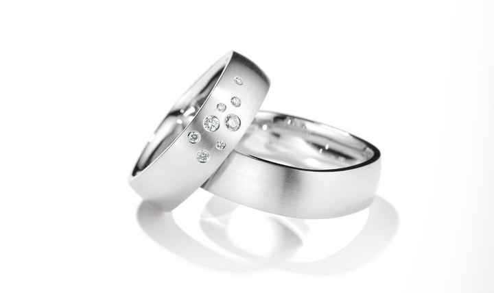 Alliances platine matt - avec ciel de diamants