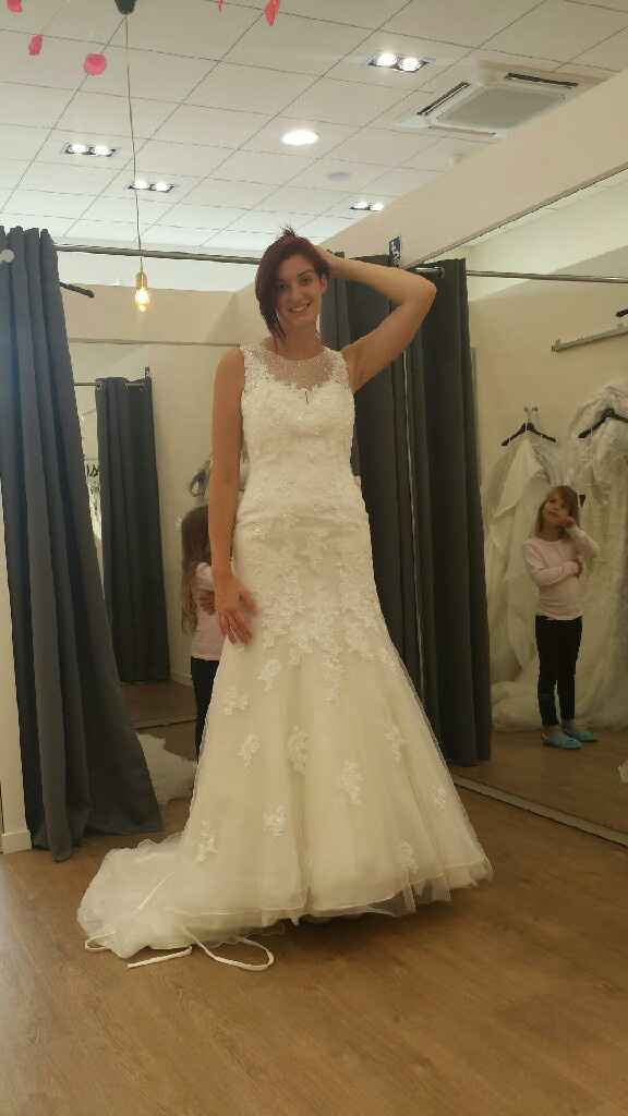  Besoin d'avis Coiffure en fonction de ma robe. - 1