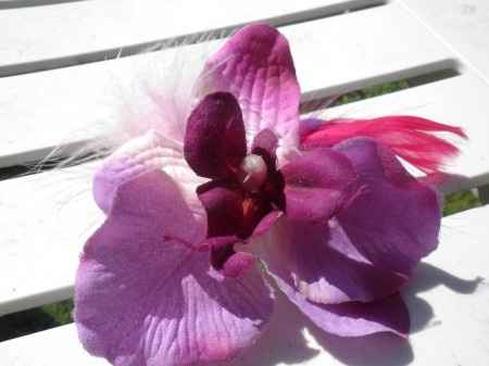 Fleurons et plumes pour la déco de la voiture