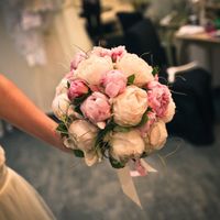 Composition avec des pivoines. - 1