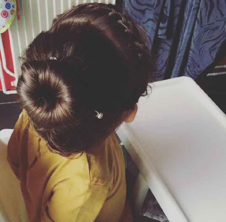 Chignon petite fille d'honneur - 1