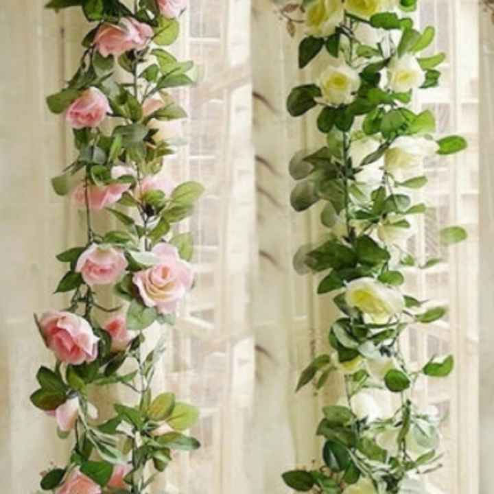 Guirlande de fleurs et table ronde - 1