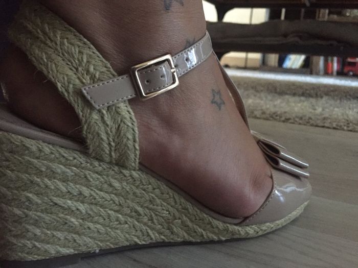 Chaussure pour le jour j / - 1