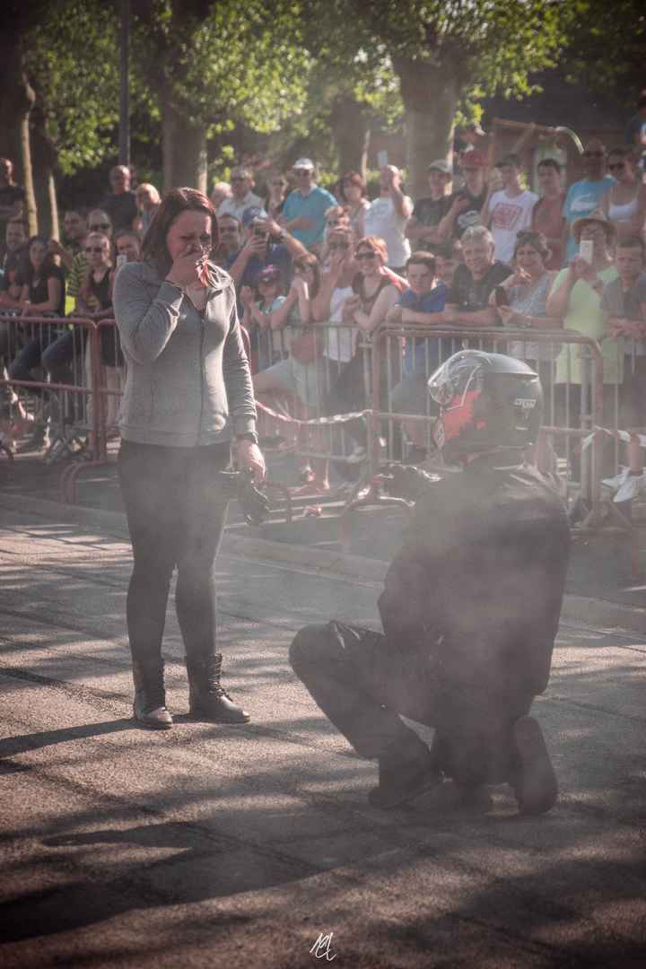 La magnifique demande de mon chéri, en plein show lors de son spectacle de Stunt ! 