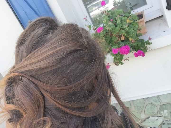 Chignon classique ou cheveux lâchés ? - 1