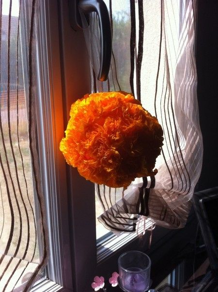 fleur crepon et boule polysterene