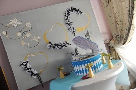 Urne et tableau d'or