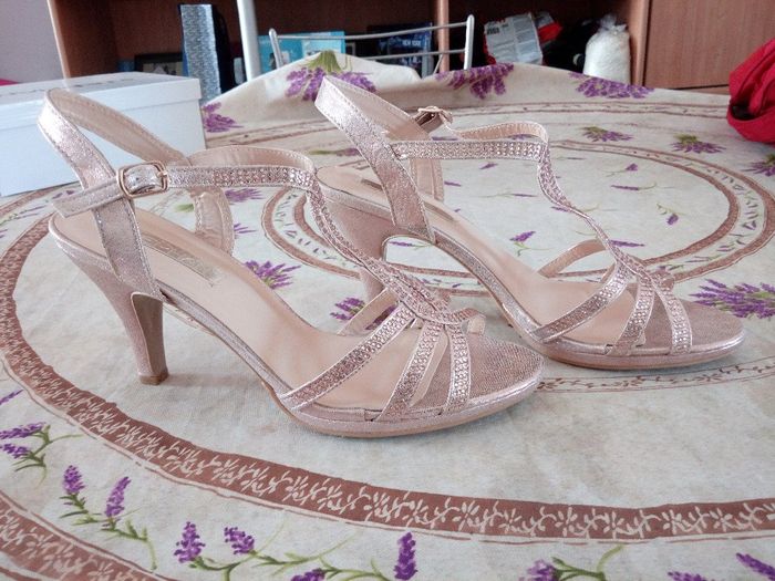 Sandales