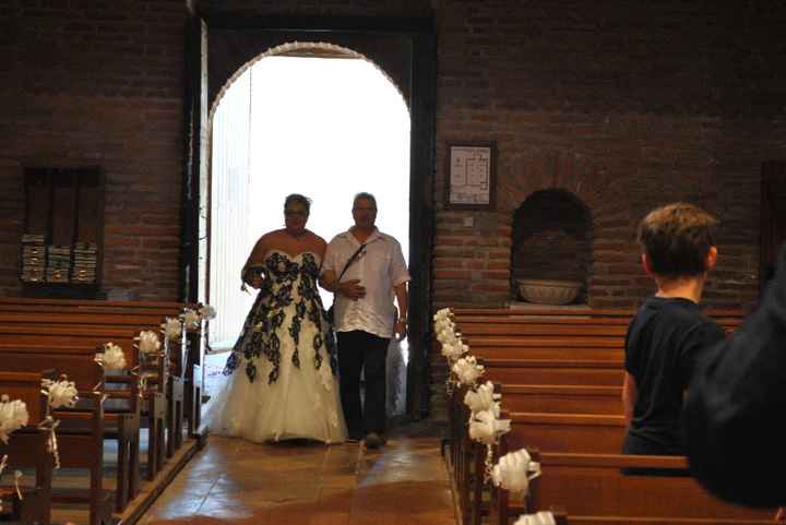 Entrée dans l'eglise