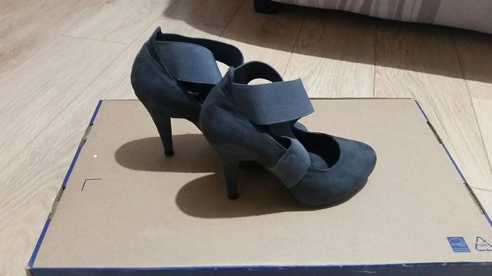Je recherche ce style de chaussures - 1