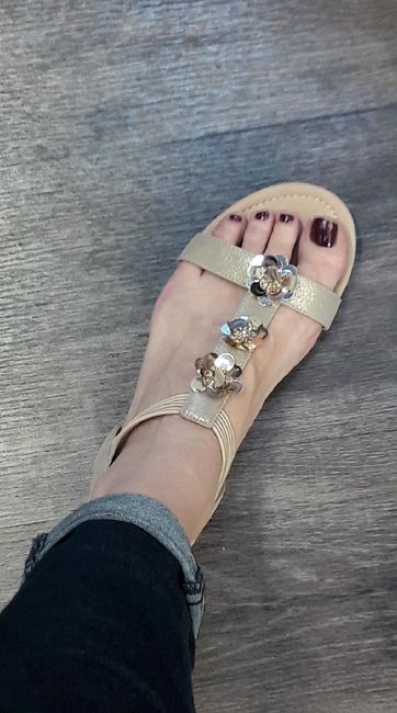 Vos chaussures plates et ouvertes de mariée (pas celles du soir) - 1