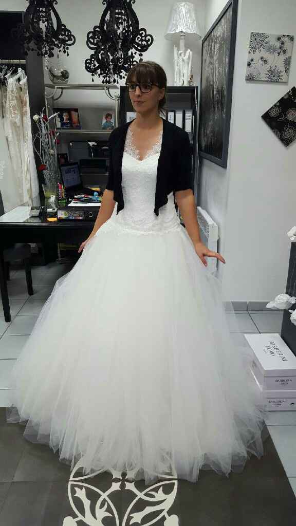 Robe pas trop cher ou de location - 1