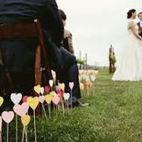 Allée de batons de coeurs - cérémonie laique - 2