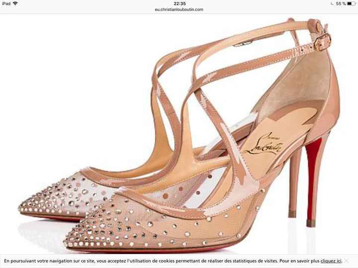 D) modèle à strass 