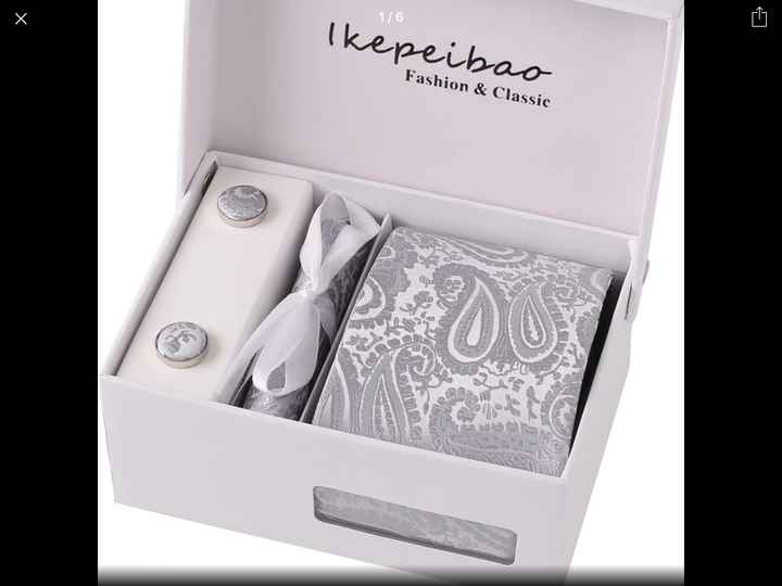 Cravatte , pochette et boutons manchette