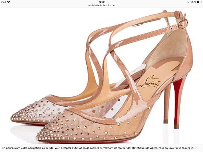 D) modèle à strass 
