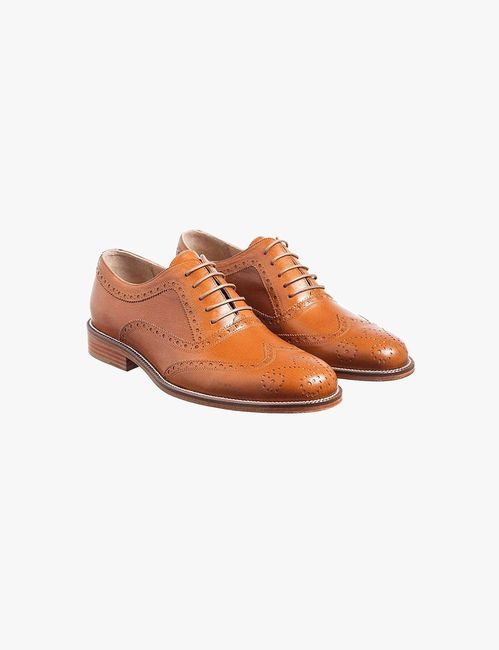 Quelle paire de chaussures préfère t-il ? - 2