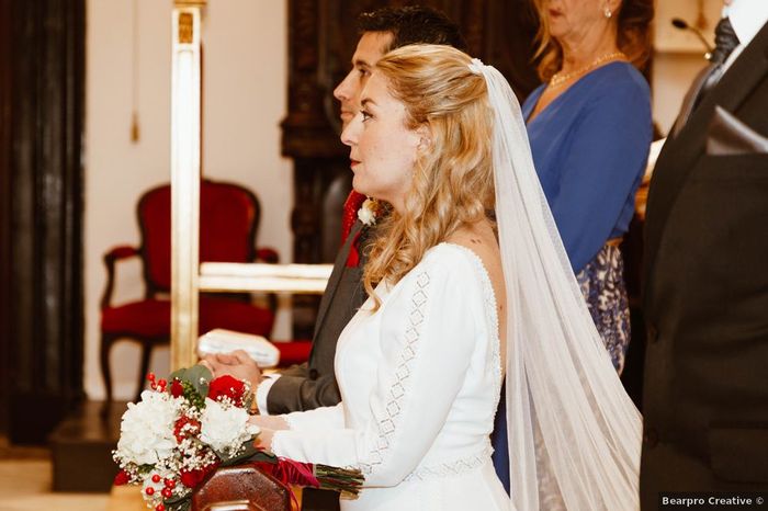 Les différentes coiffures possible avec le voile de mariée 👰 1