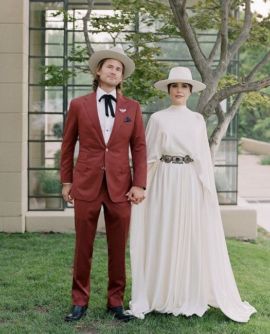 Sophia Bush la actriz de "Scott Brothers" se casó con este ORIGINAL vestido de novia, ¿lo usarías? 6