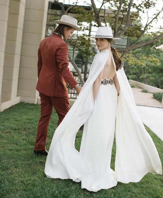 Sophia Bush la actriz de "Scott Brothers" se casó con este ORIGINAL vestido de novia, ¿lo usarías? 7