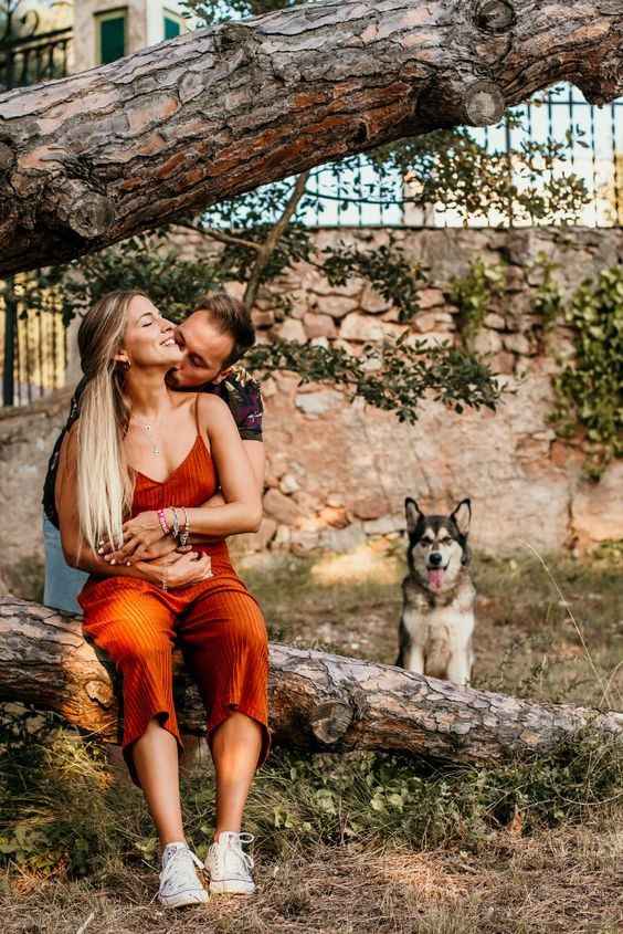 Qui aura une séance photo pré mariage? 💜 - 1