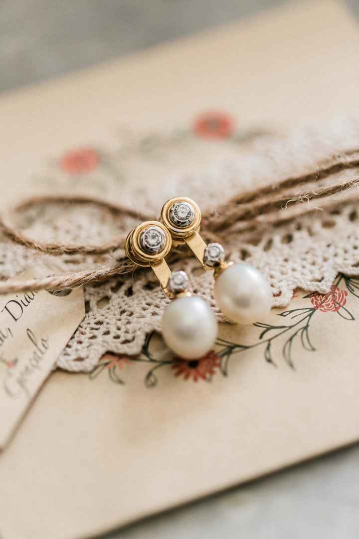 👠 Les boucles d'oreilles - 1