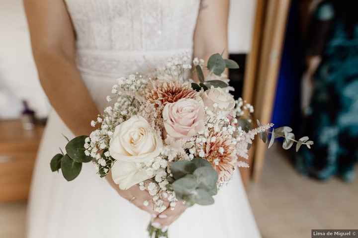 Que penses-tu du bouquet de Laura ? - 1