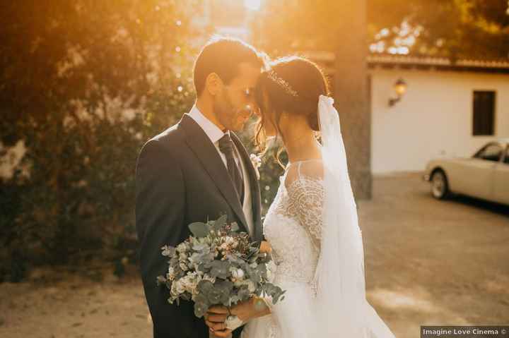 Les différentes coiffures possible avec le voile de mariée 👰 - 5