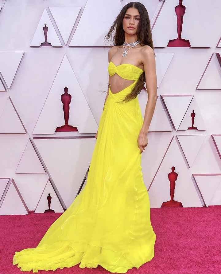 Les plus belles tenues des Oscars 2021 à ne pas manquer ⭐ - 3