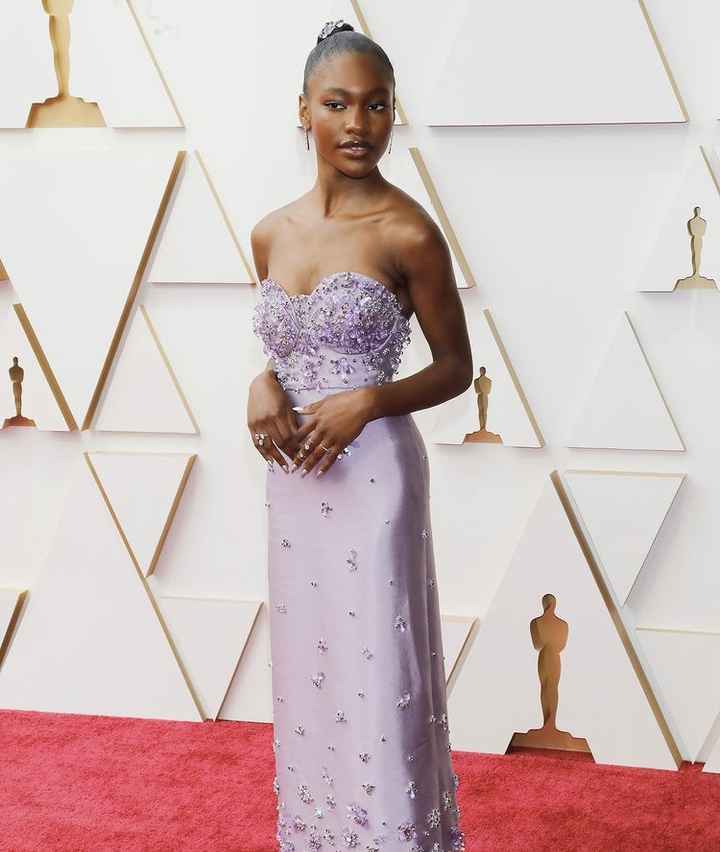 Oscars : 10 tenues de gala à couper le souffle 😍 - 10